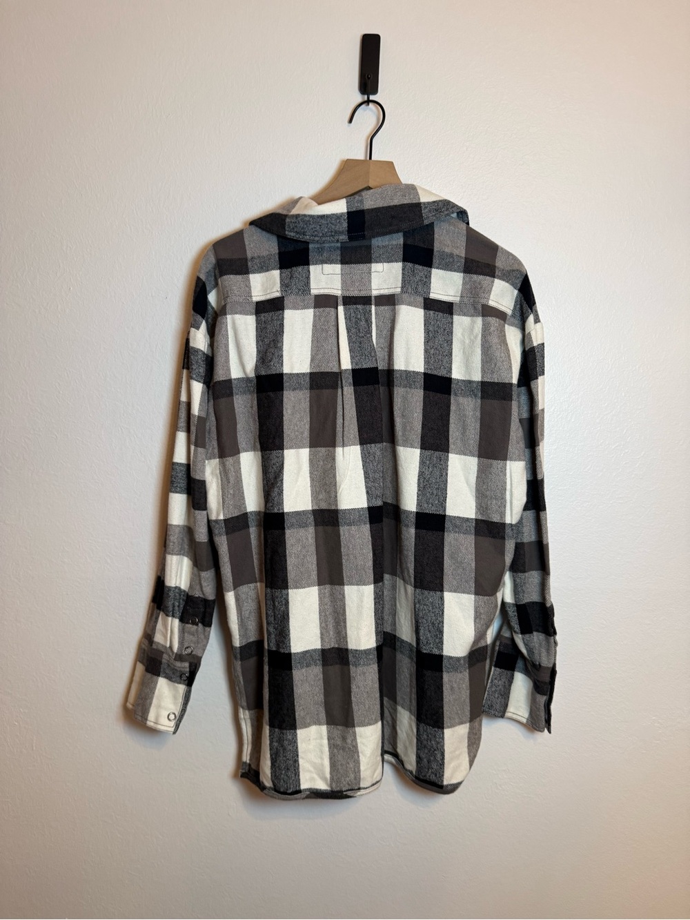 Free People We The Free Izzy Cargo Oversized Shirt - Picture 5 of 6